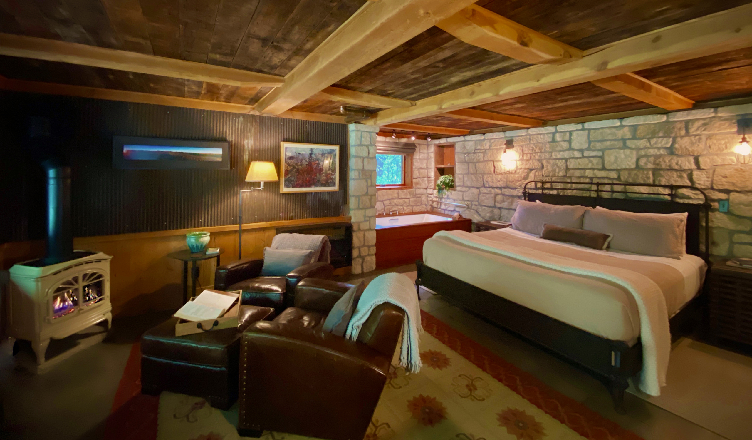 HomePlace Cottonwood Suite Hero